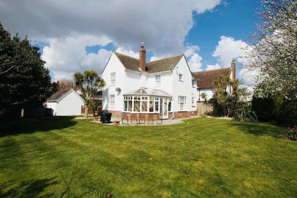 Exquisite Location Close To The Sea! Villa Frinton-on-Sea Exterior photo